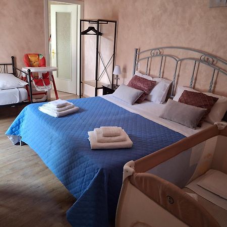 Chrilu House Hotel คาตาเนีย ภายนอก รูปภาพ